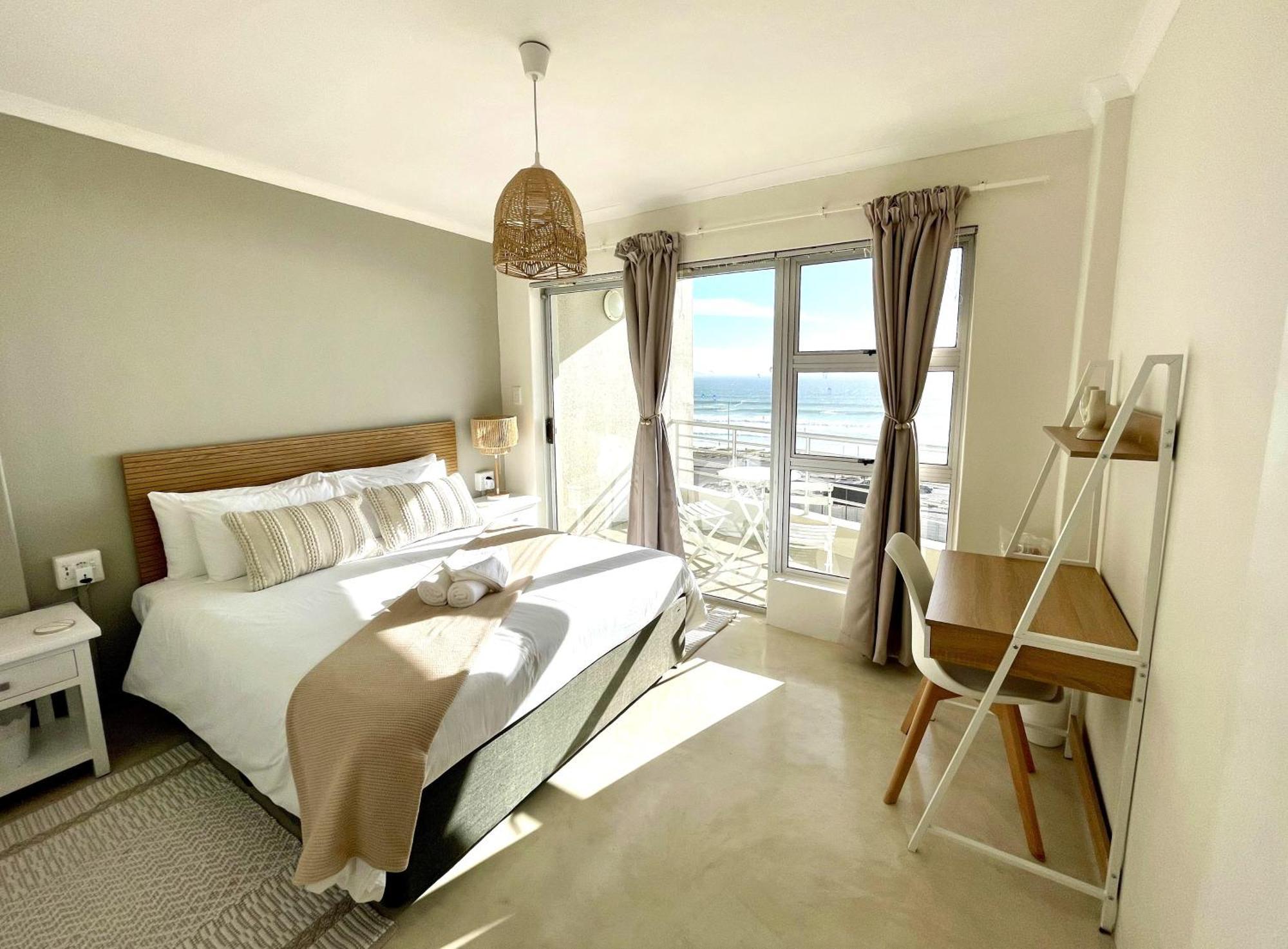 Ugly Duckling Blouberg Cape Town
