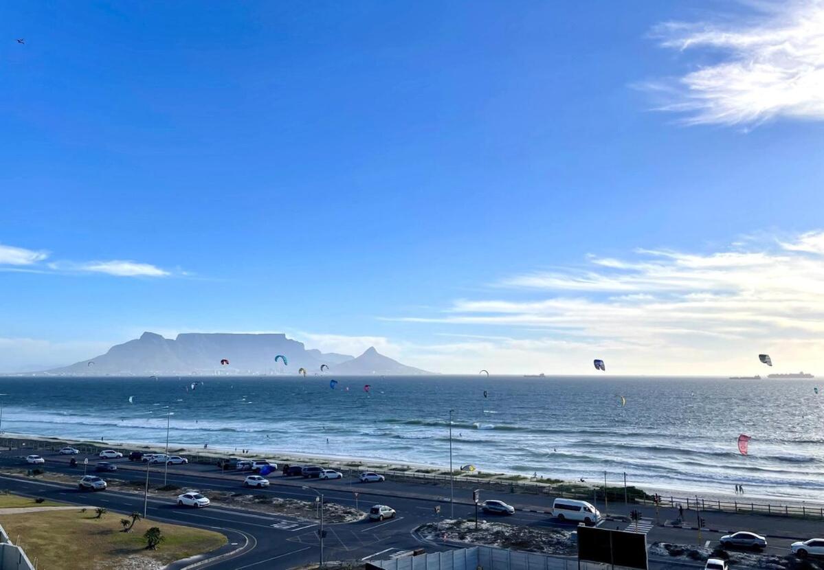 Ugly Duckling Blouberg *